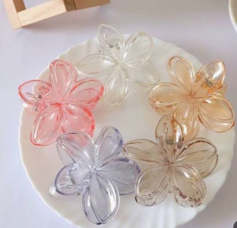 Transparent Flower Clutches