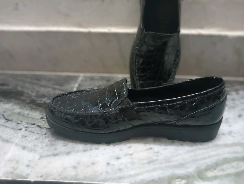Clarks Crocodile Loafers