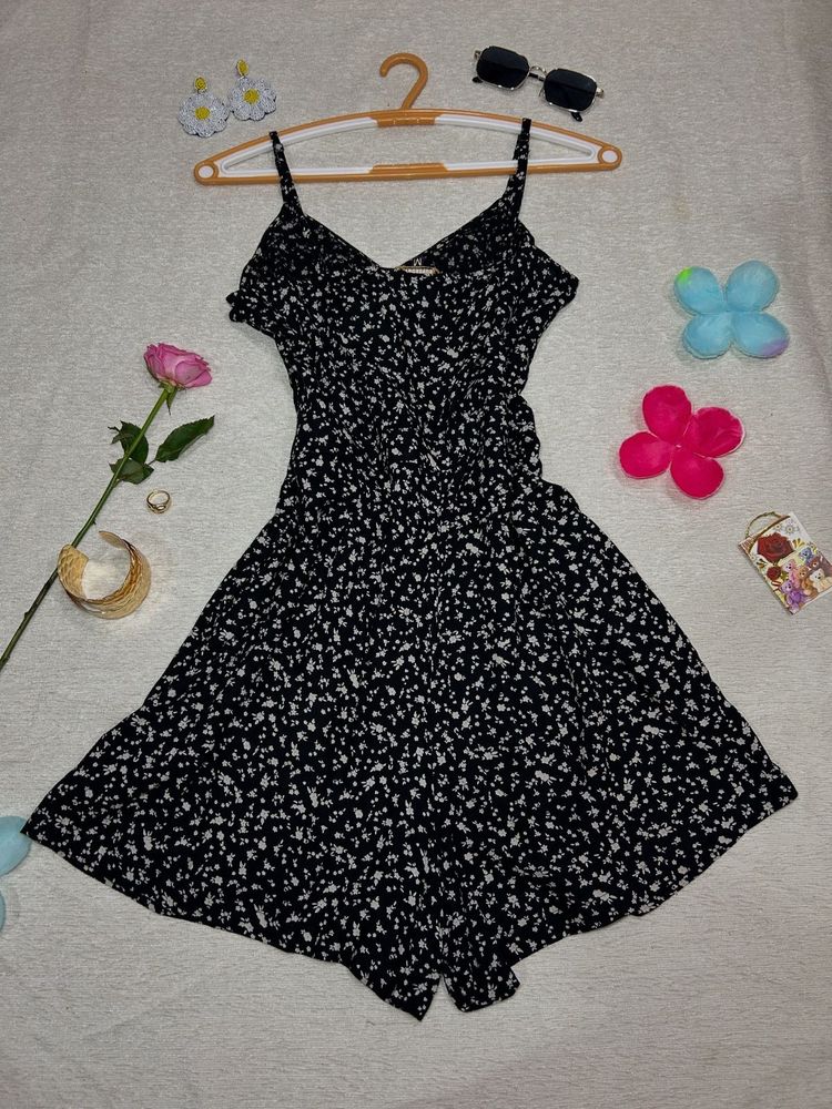 Superdry One Piece Dress With Shorts🖤