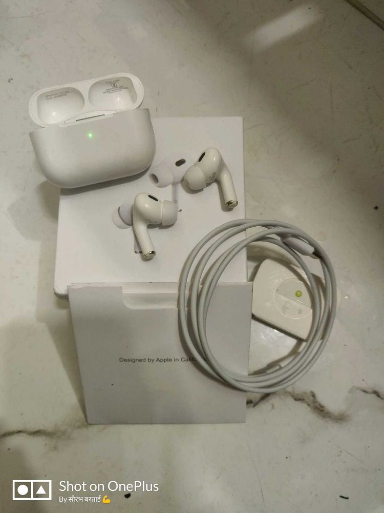 Apple AirPods Pro 2nd Gen