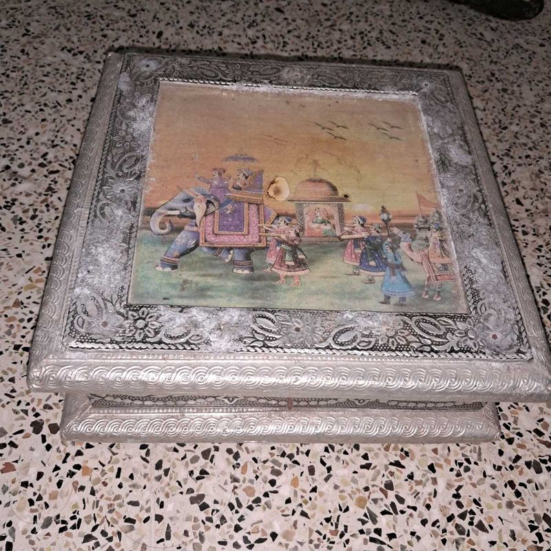 Indian Art Showpiece
