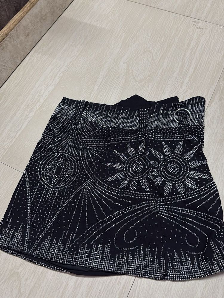Sequence Black Skrit