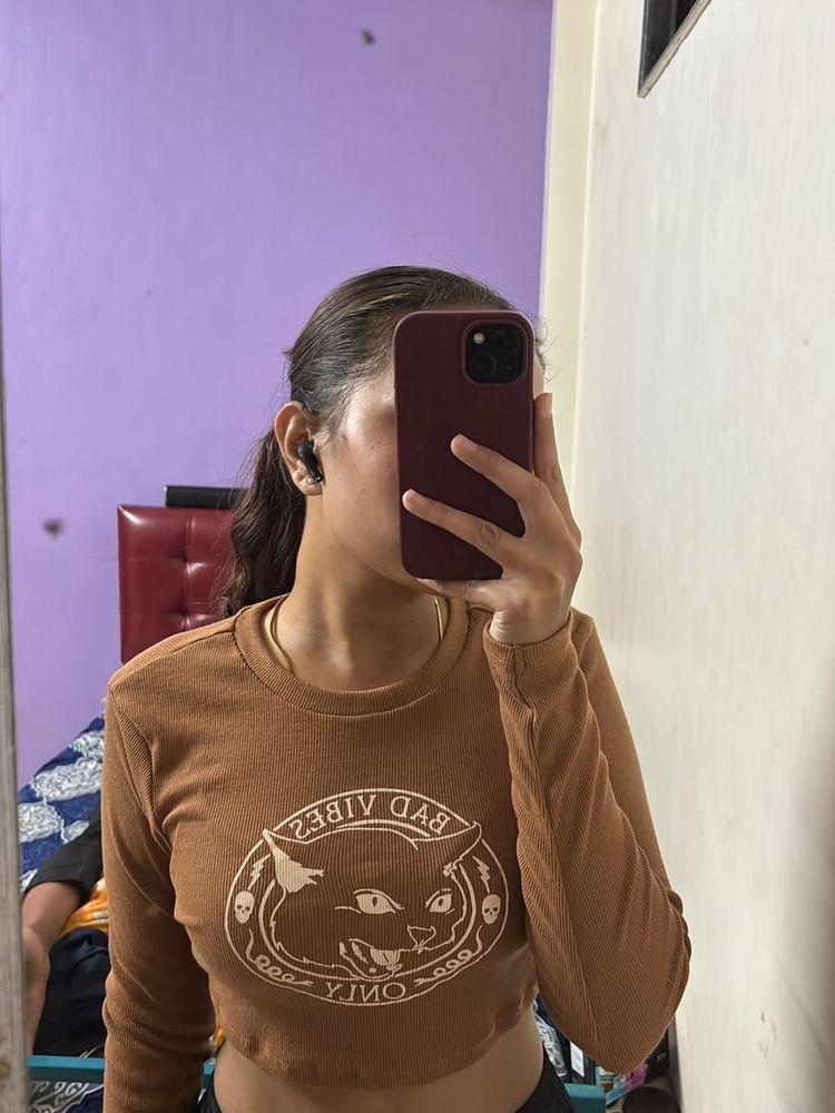 Brown &#34;Bad Vibes Only&#34; Graphic Crop Top