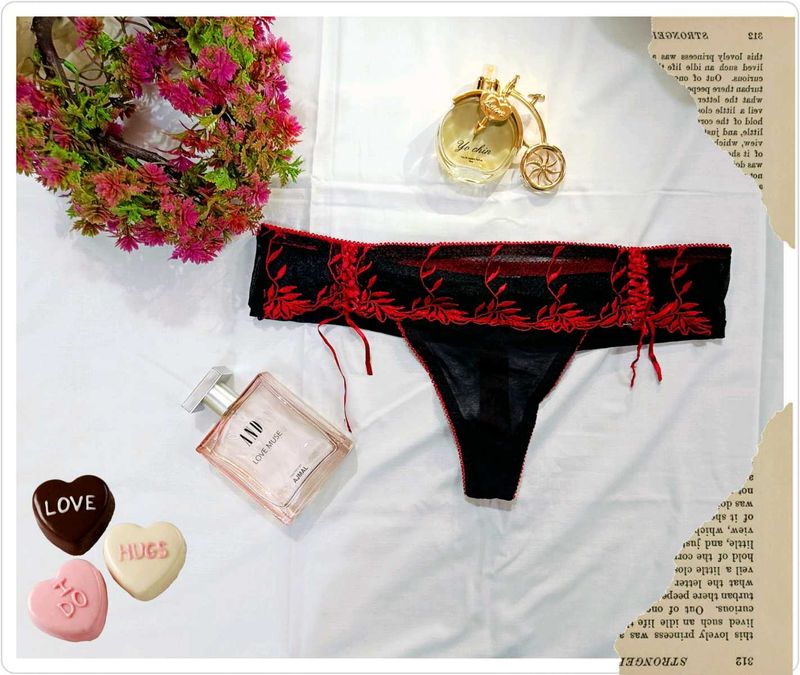 🇭🇲✨Black And Red Sexy Bottom Wear