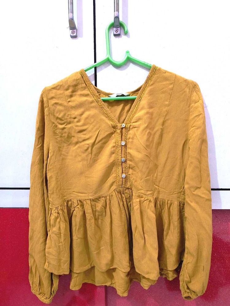 Only Balloon Sleeves Top