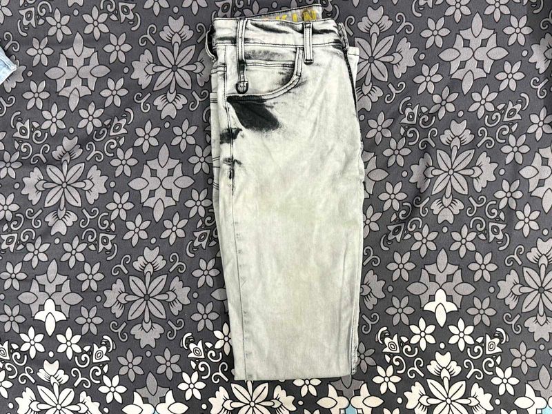 Distressed Denim Jeans