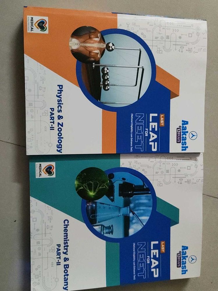 Aakash NEET Books: Physics, Zoology, Chemistry, Bo