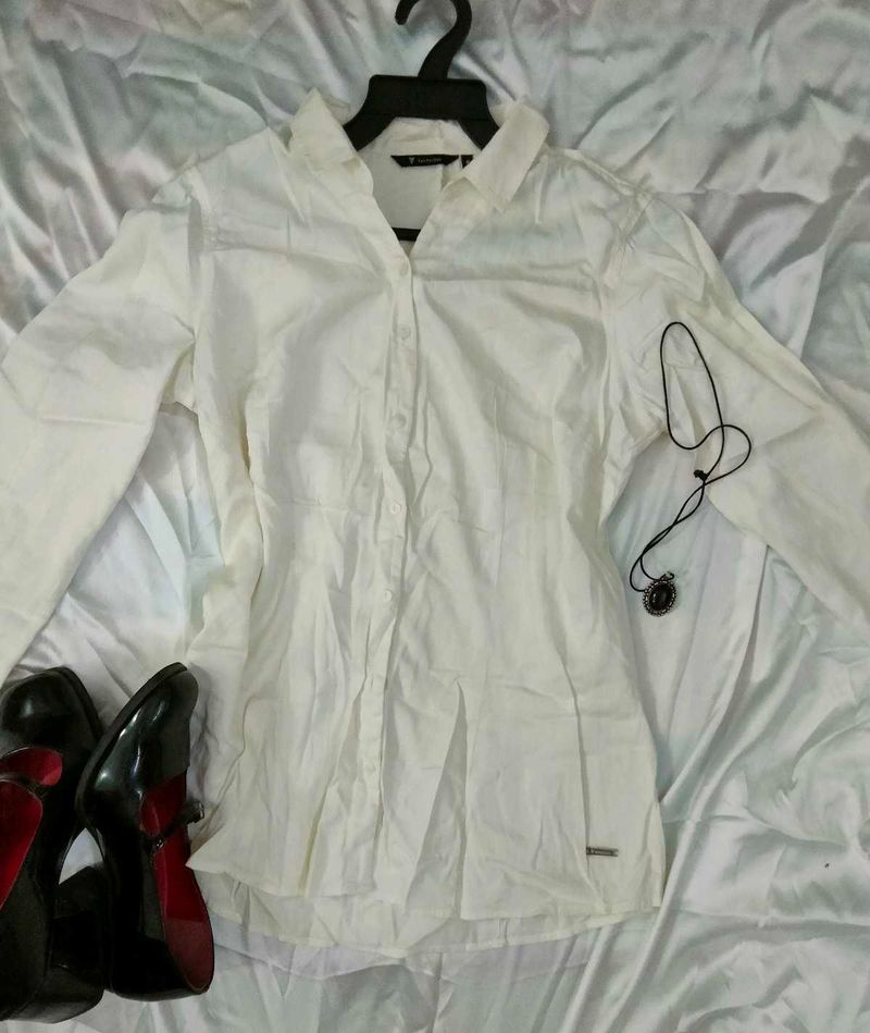 Van Heusen Women&#39;s White Shirt
