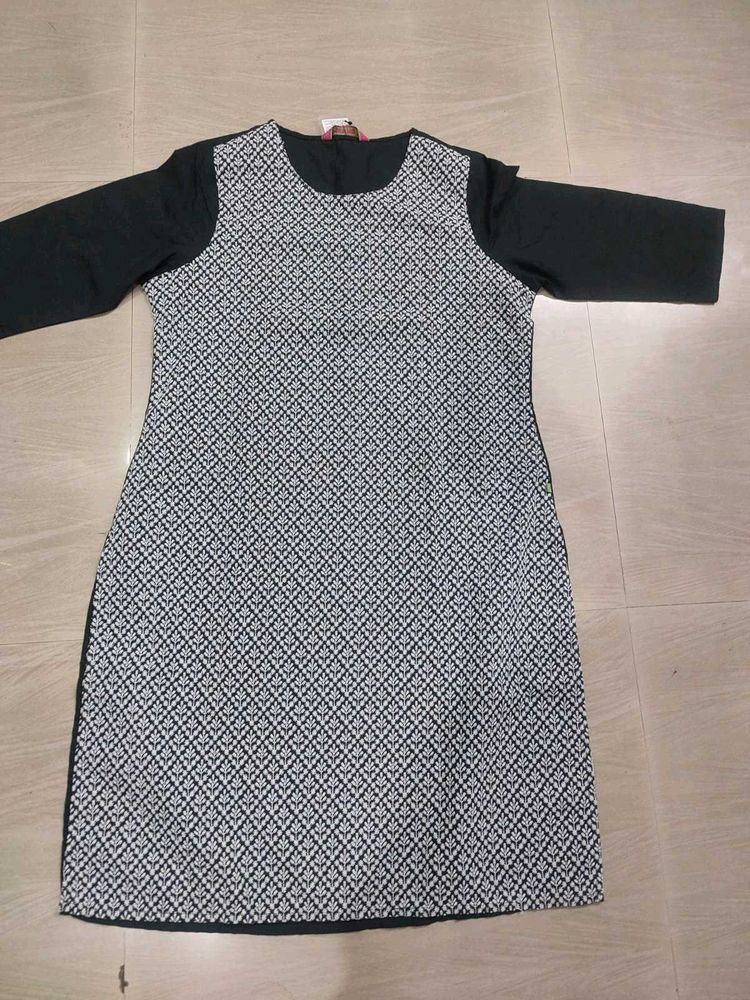 Black &amp; White Patterned Kurti