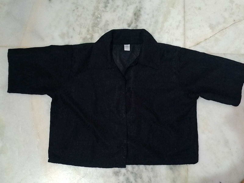 Black Cropped Short Sleeve Shirt