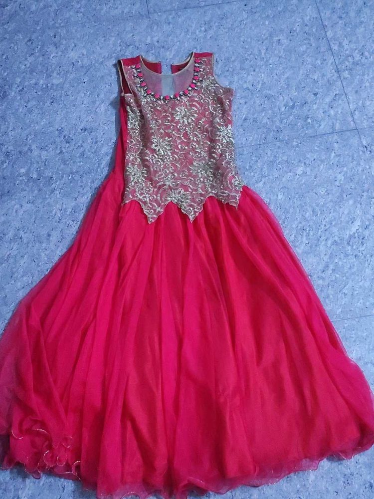 gown