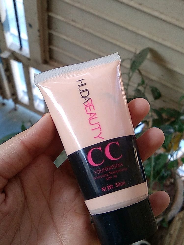 Huda Beauty Cc Foundation🤎