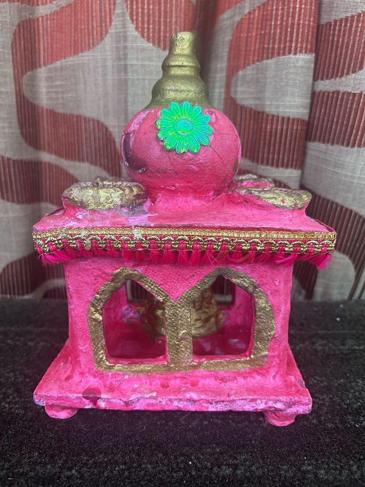 Pink Idol Showpiece