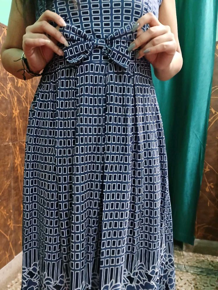 Gorgeous Navy Blue Midi Dress 💙