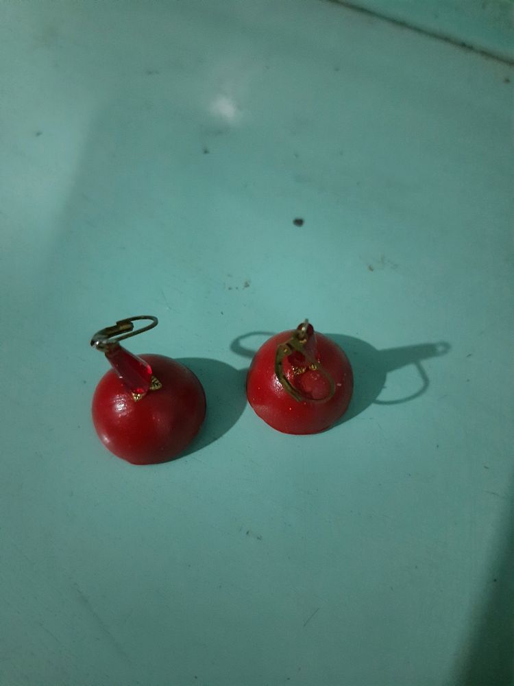 Jhumka ear rings