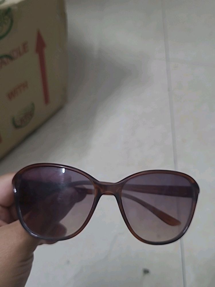Very Nice Glasses ,no Scratches, Brown Shade