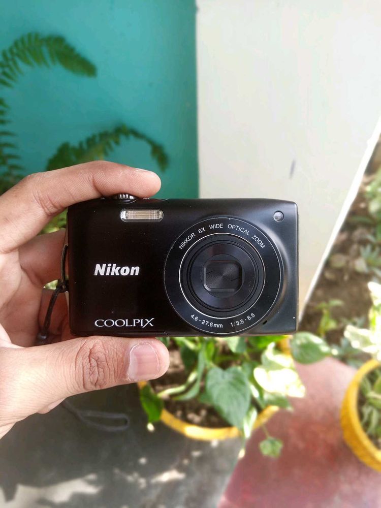 Nikon premium camera