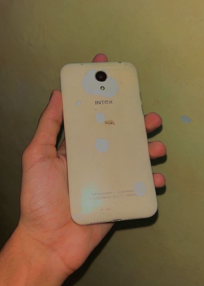 intex Aqua 4G Plus