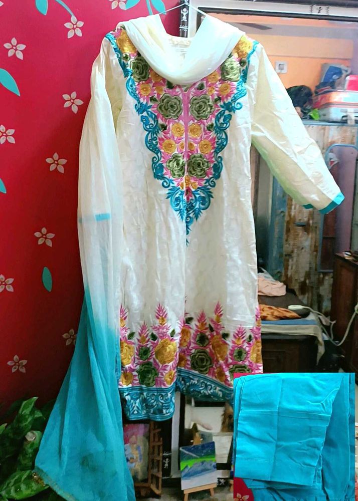 Embroidered Salwar Kameez Suit