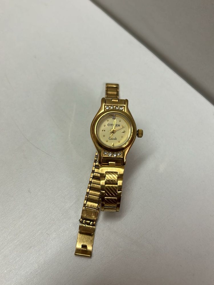 Women Round Dial Watch ✨