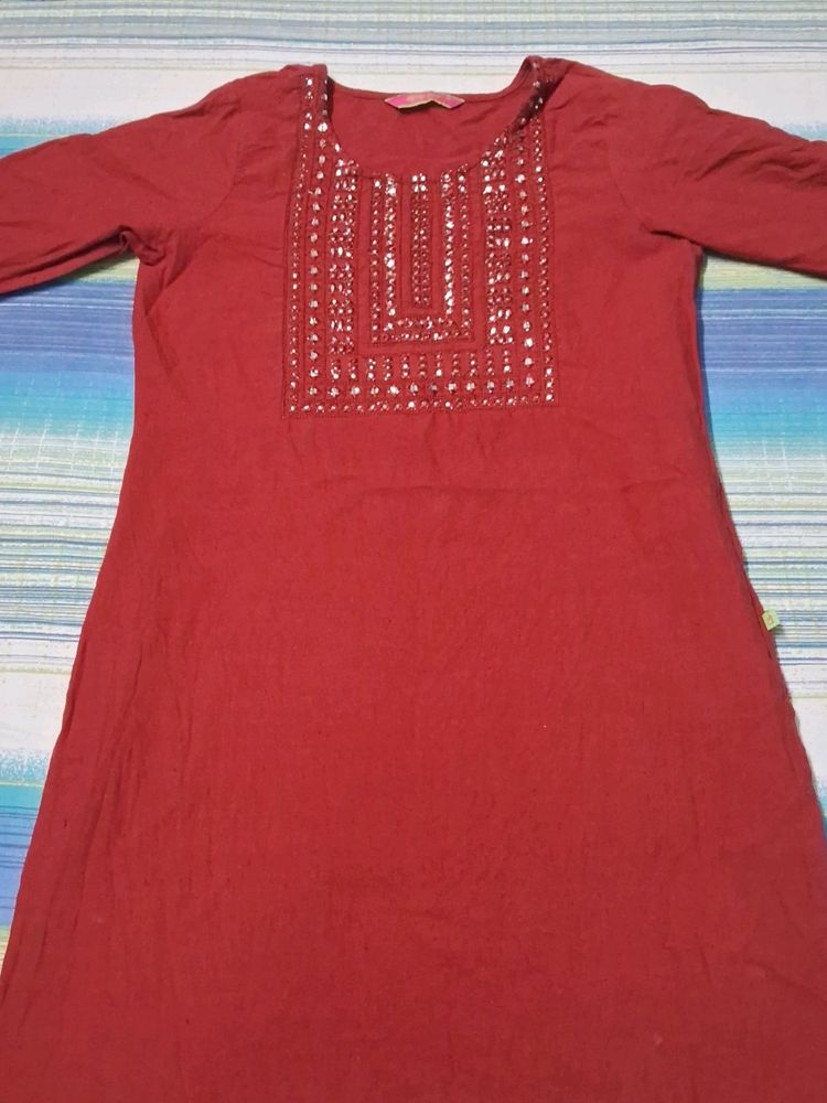A Maroon Kurti