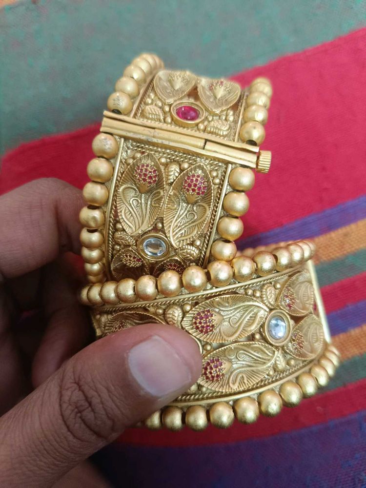 Antique Gold-Plated Bangle Set