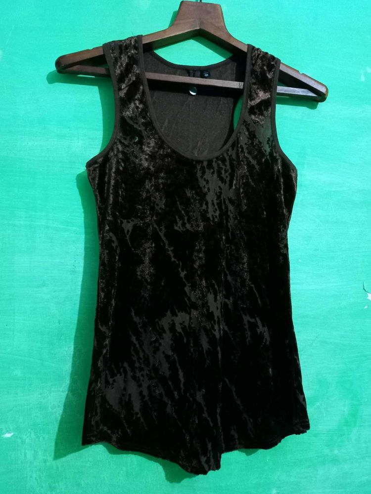 Like New Velvet Fitted Top