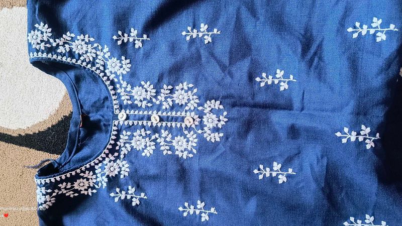 Elegant Blue Embroidered Kurta