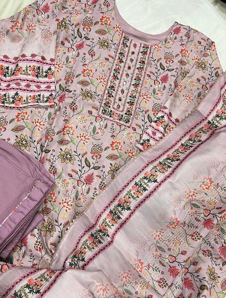 Floral Kuri Pant Dupatta Set!! 😍🤌🏻