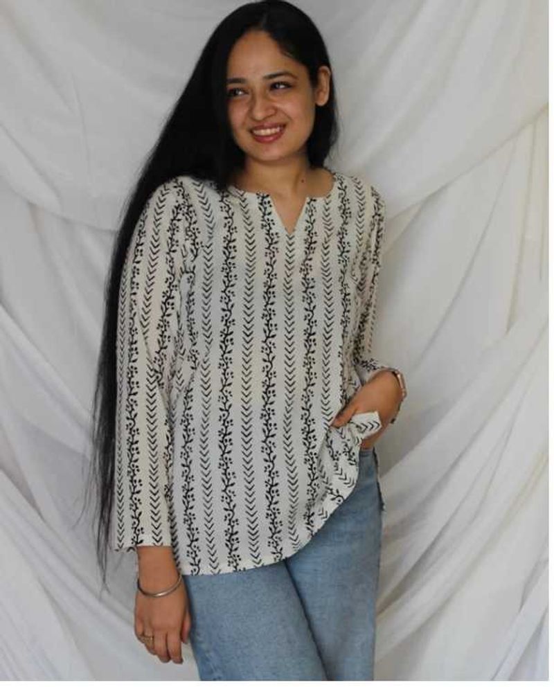 Sangouri Women Printed  Straight Kurta
