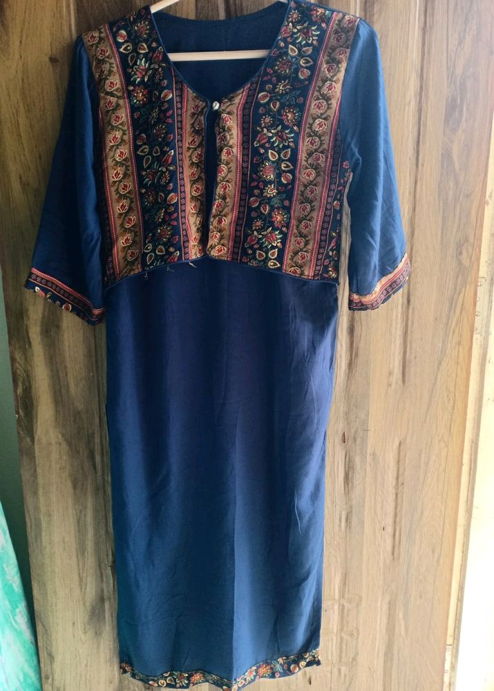 Solid navy blue colour kurti.