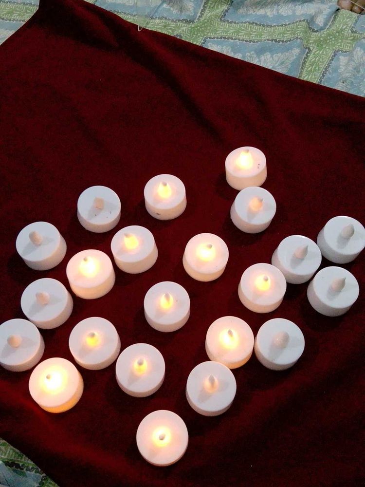LED Tea Lights (Set of 22)