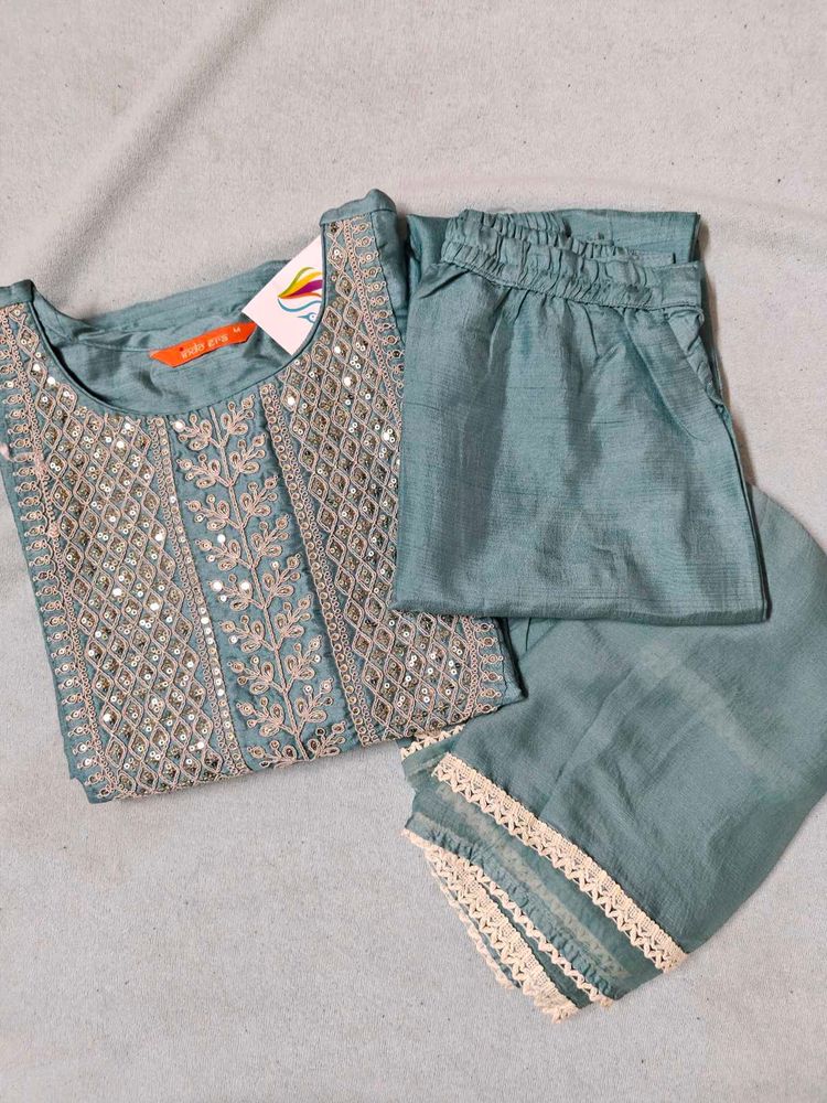 Elegant Embroidered Kurta Set