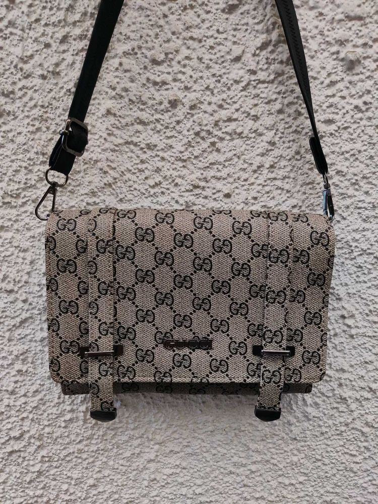 Gucci Hand Sling Bag
