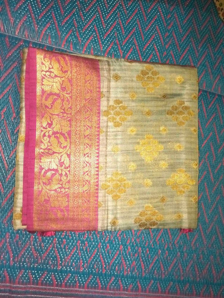 Elegant Ethnic Saree