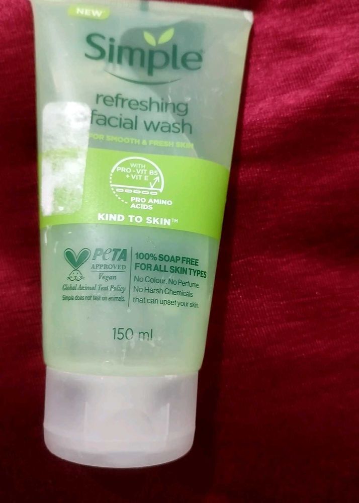 Simple Refreshing Facial Wash