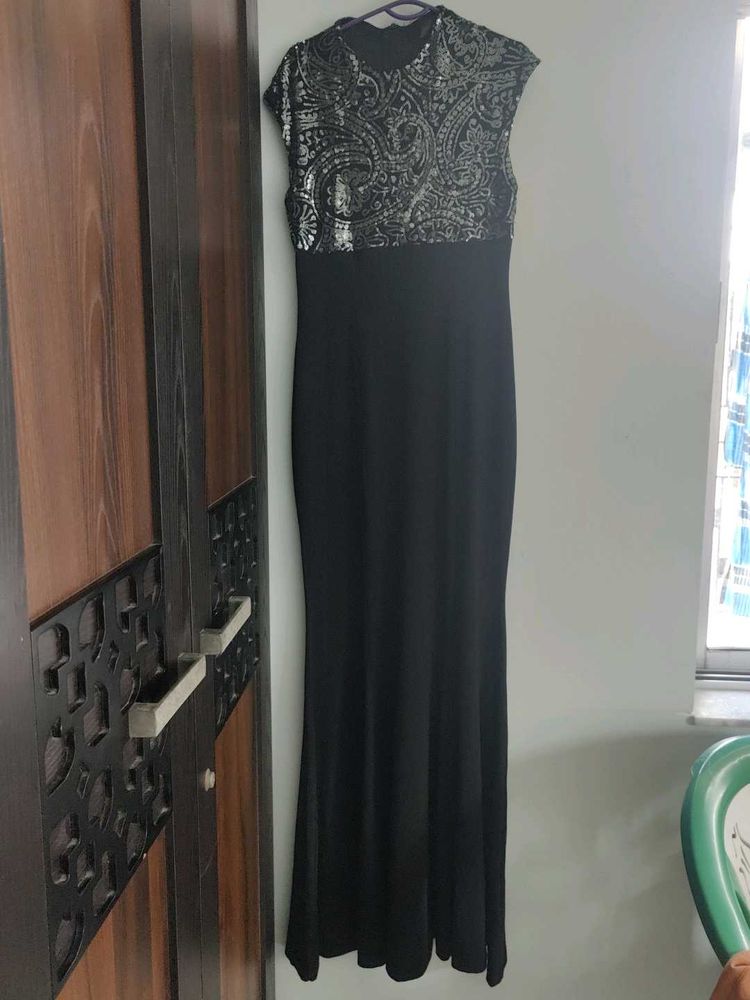 Elegant Black Maxi Dress