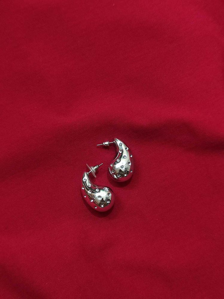 Silver Plated Kylie Jenner Tear Drop Earrings