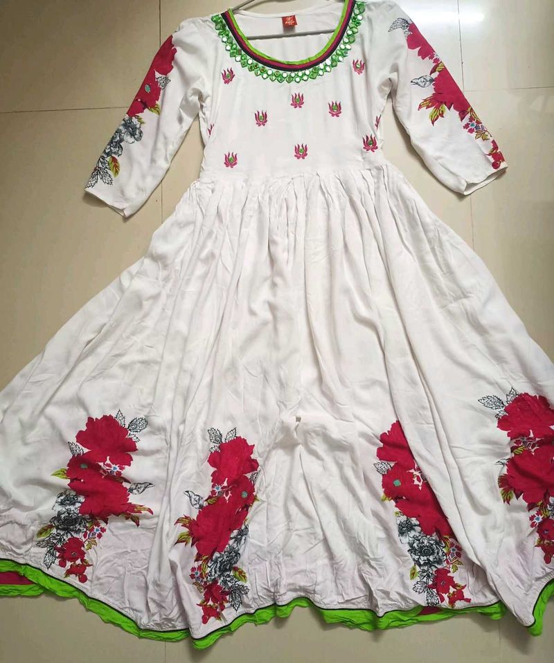 White Floral Ethnic Gown
