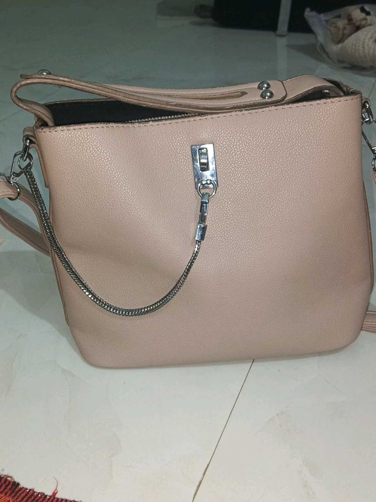 Cute Crossbody Bag with Chain Detail