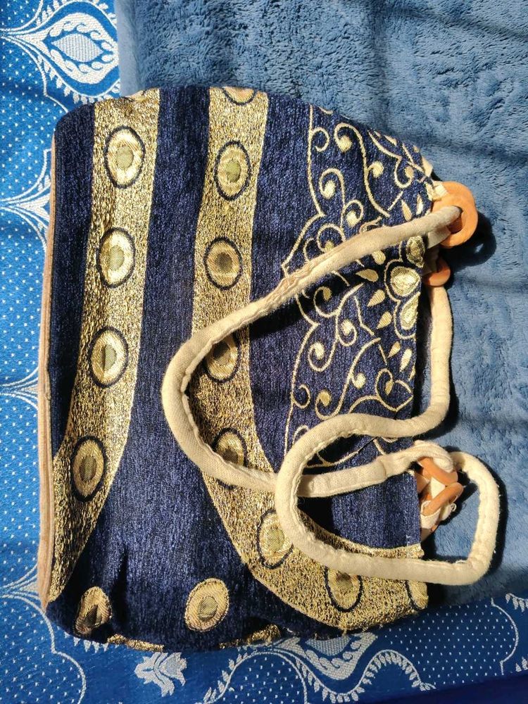 Beautiful Light Weight Shoulder Bag