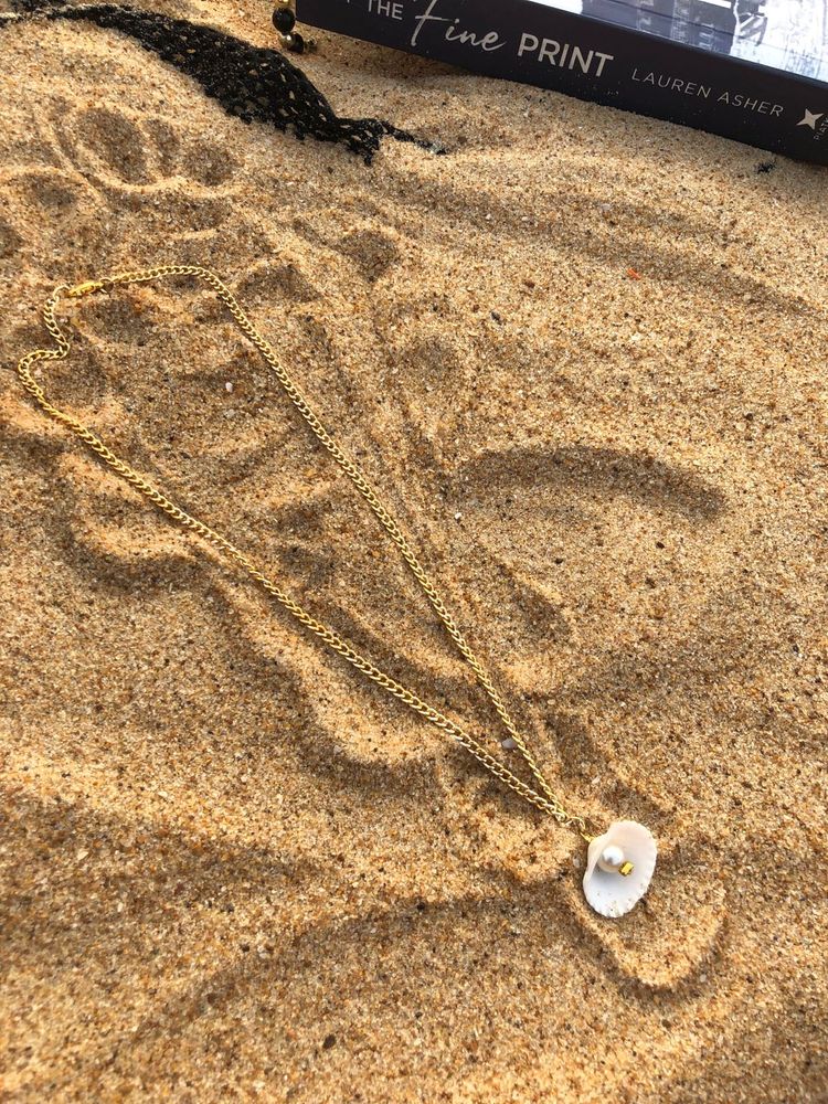 Seashell Pearl Gold Necklace