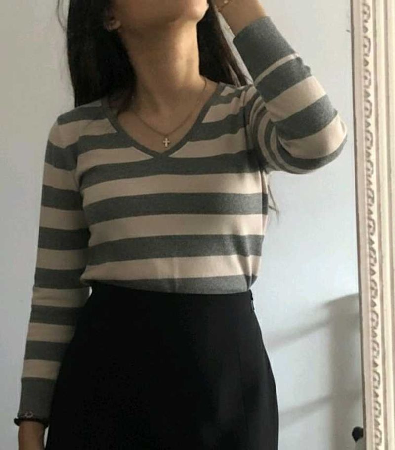 Striped V-neck Korean Long Sleeve Top 🩶