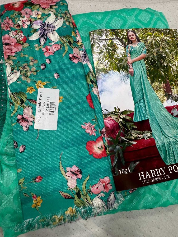Plain Brasso Saree With Flora Print Blouse