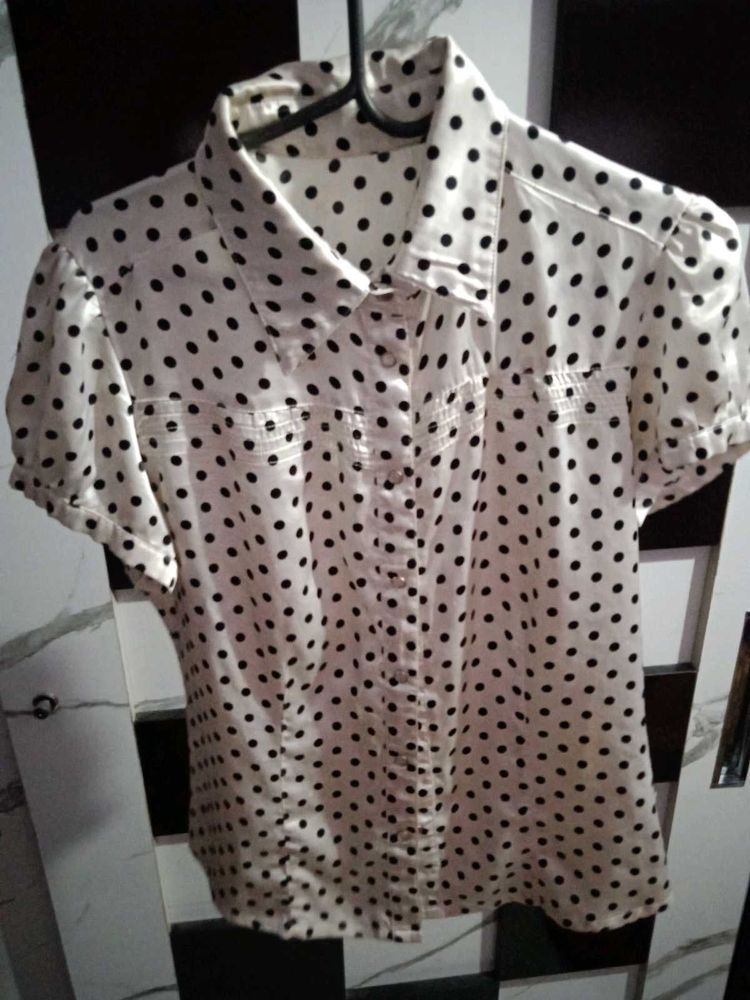 Polka Dot White Top🤍🤍🤍