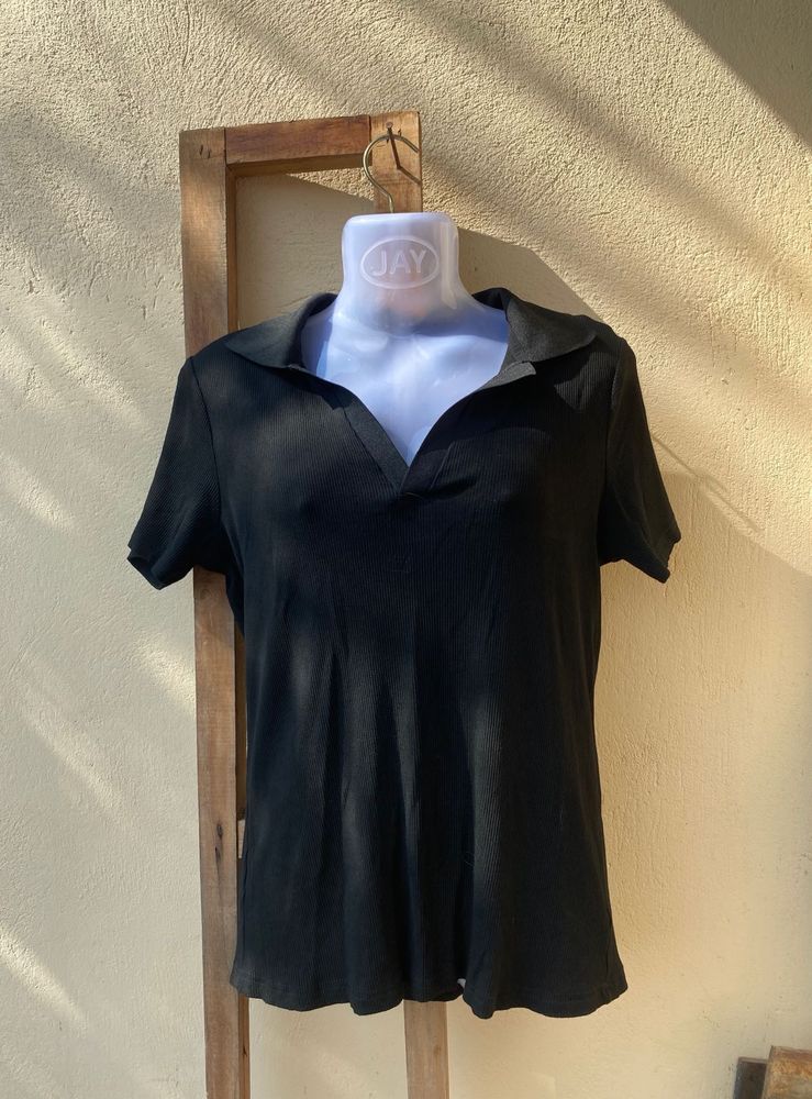 Black V-Neck Short Sleeve Top