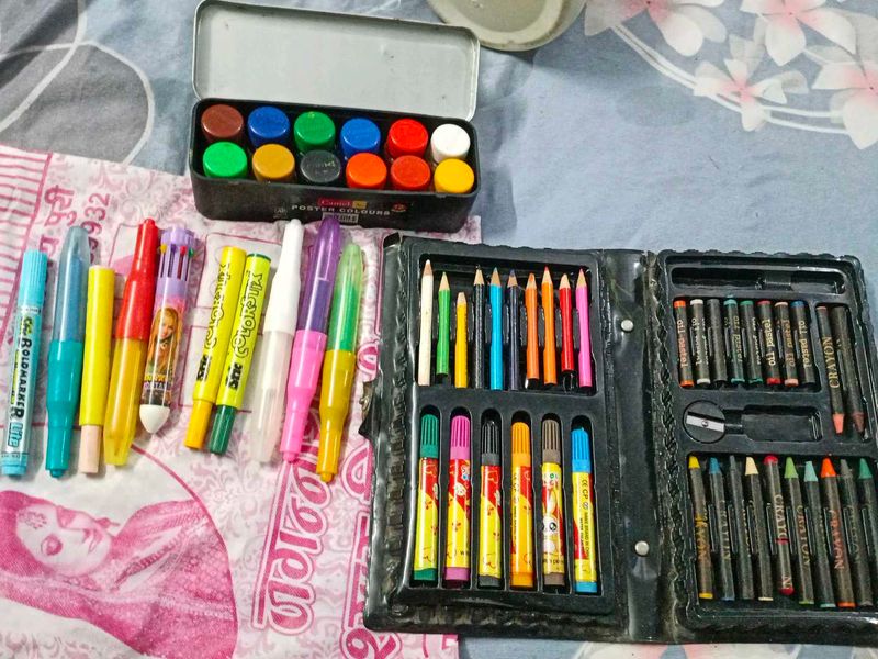 Art Supplies Colors Cumbo Set