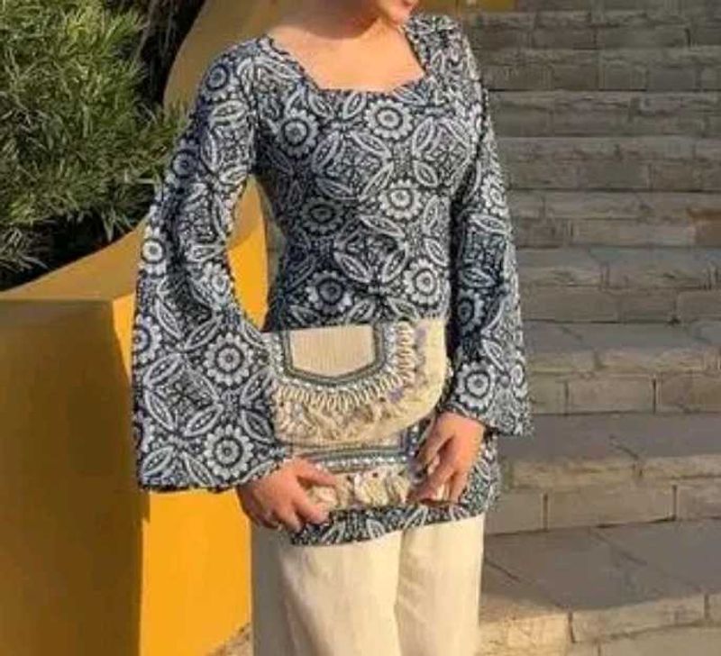 Floral Print Bell Sleeve Top