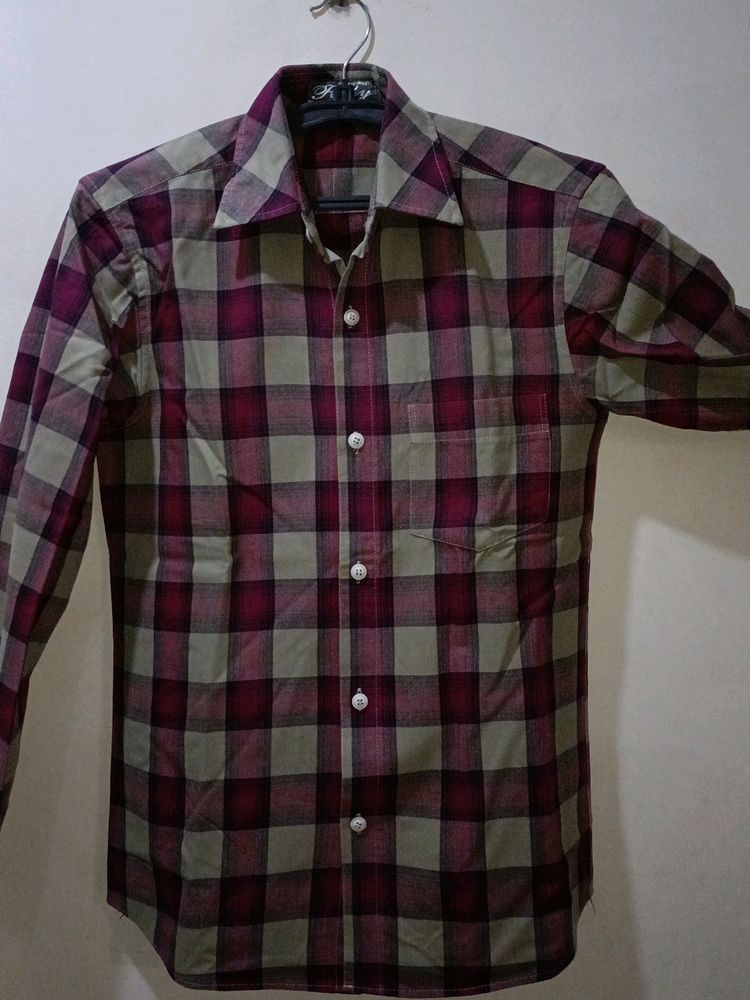 FULL SLEEVE CHECK SHIRT WITH BEST CLOTH QUALITY