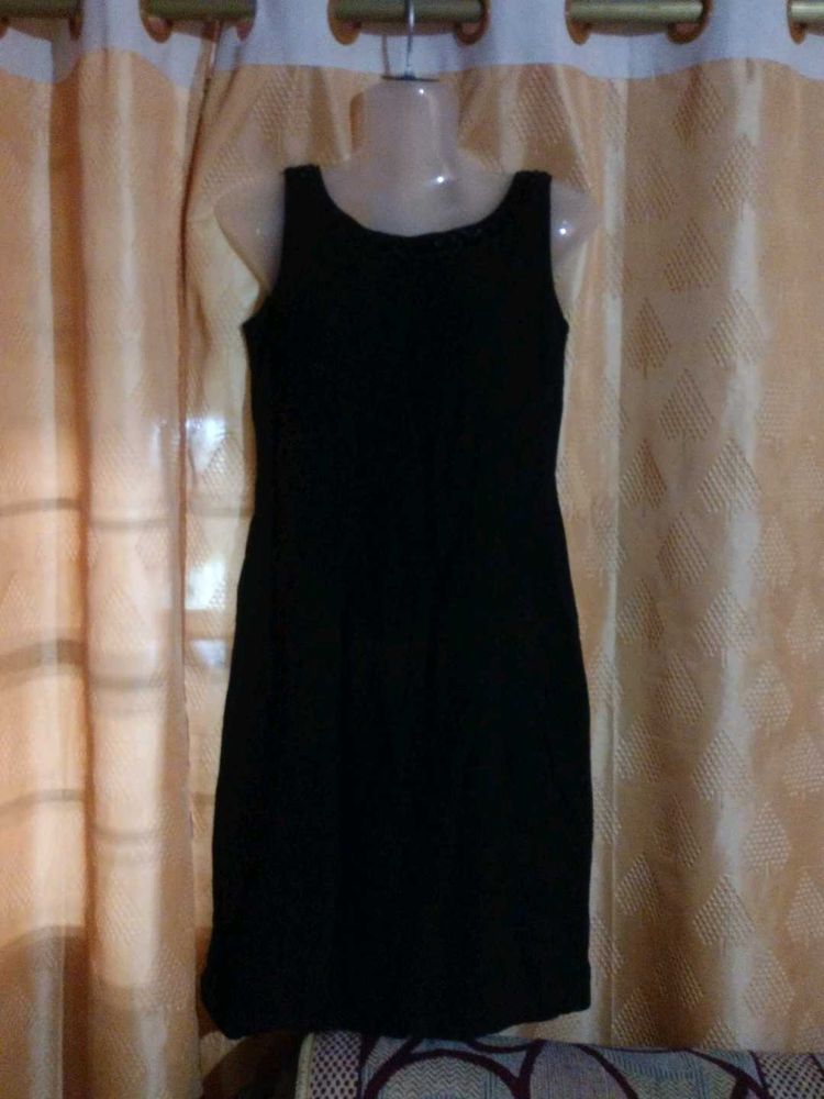 Black Sleeveless Dress